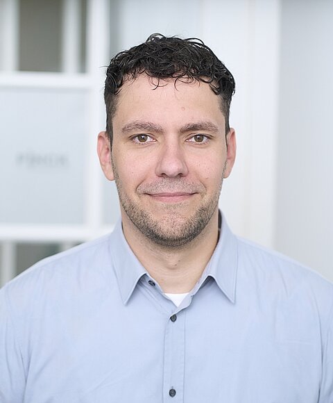D. Hinstorff
